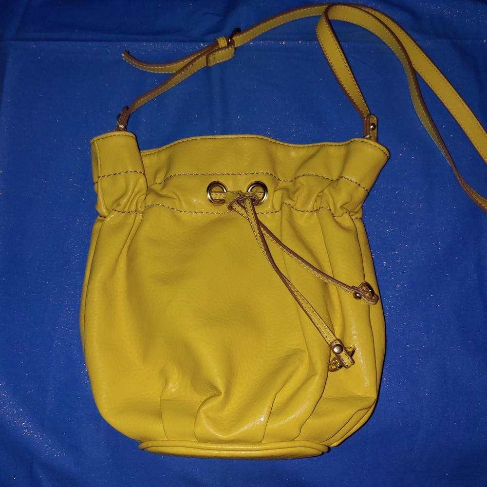 Relic messenger bag